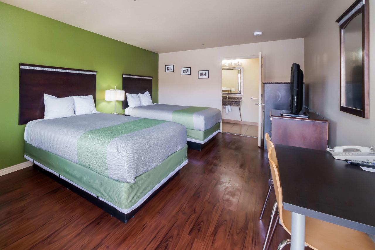 Motel 6 Floresville Ngoại thất bức ảnh