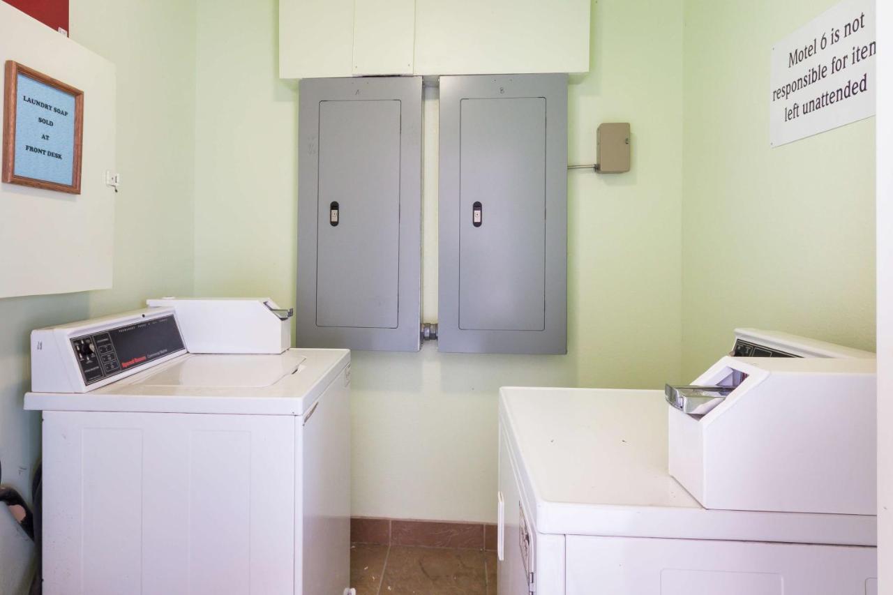Motel 6 Floresville Ngoại thất bức ảnh