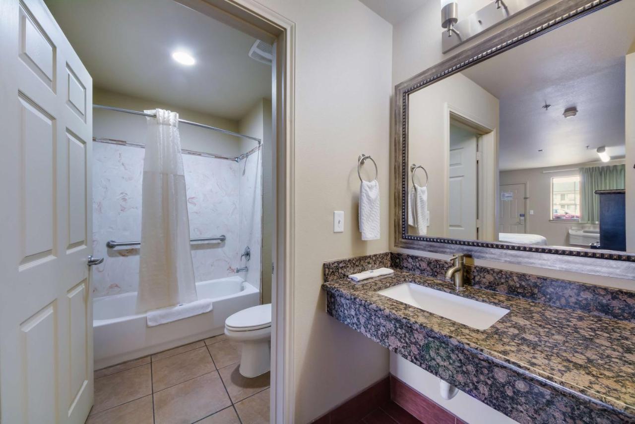 Motel 6 Floresville Ngoại thất bức ảnh